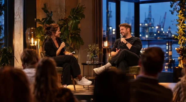 firmenevents-jahresauftakt-mitarbeiter-interview